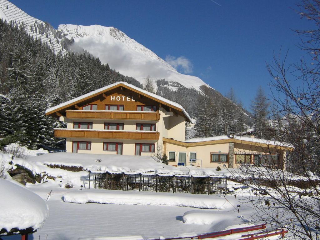 Hotel Panorama Elbigenalp Εξωτερικό φωτογραφία