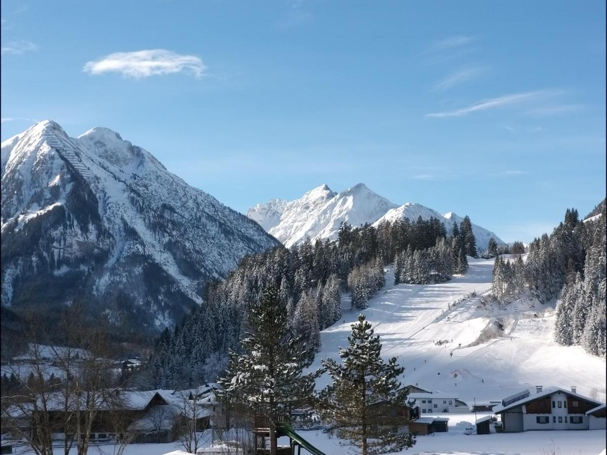 Hotel Panorama Elbigenalp Εξωτερικό φωτογραφία